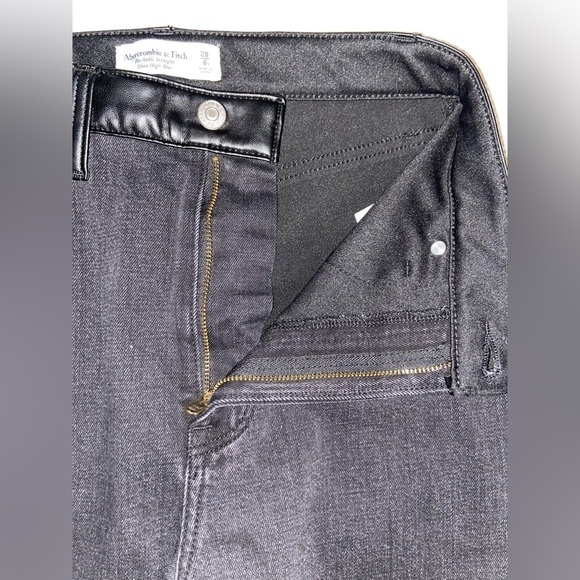 Women’s Abercrombie&Fitch Love Ultra High Rise faux leather & Jean pants size 28 - Picture 4 of 14
